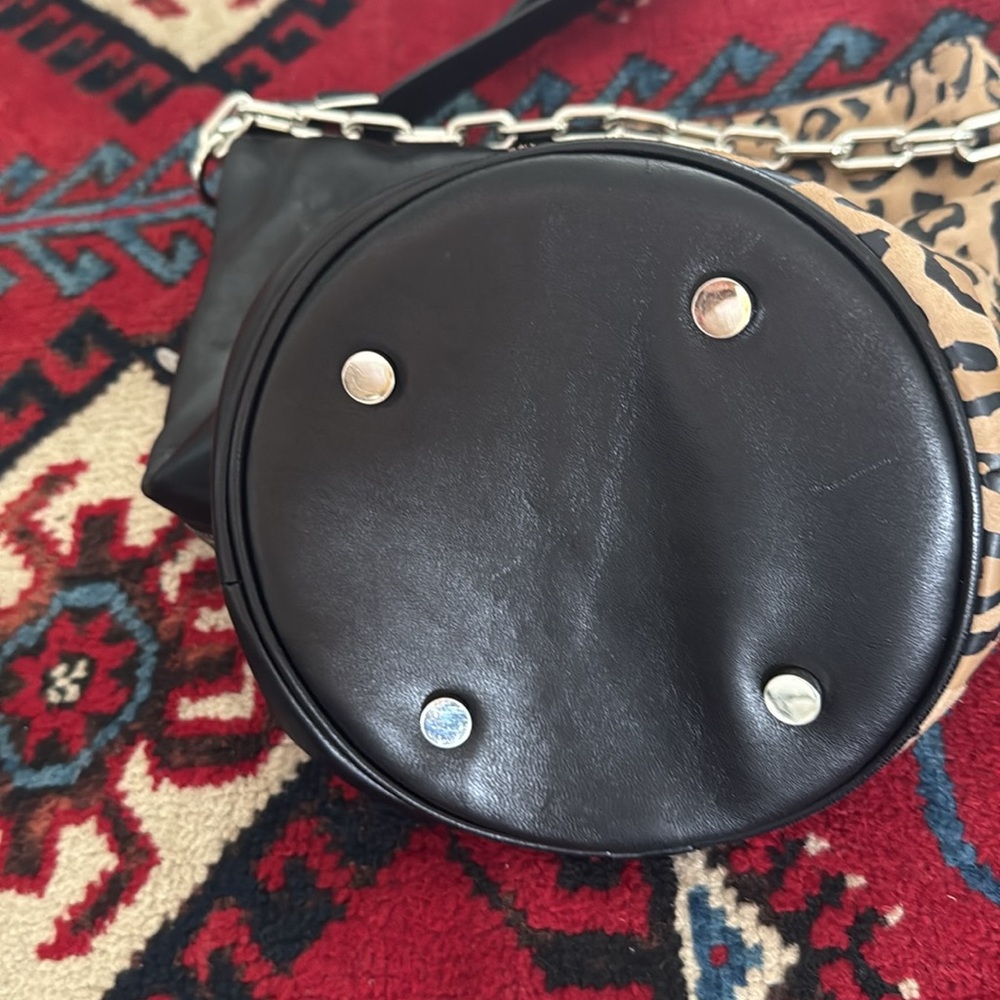 ALEXANDER WANG ATTICA BUCKET BAG CHAIN LEOPARD NWT - Picture 6 of 8